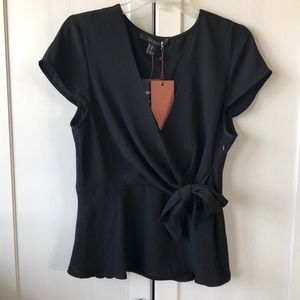 *NWT* FOREVER 21 Peplum Top